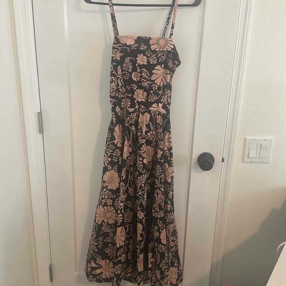 Size 4 Jill Stuart, never worn floral dress, pink and black, ties in the back.